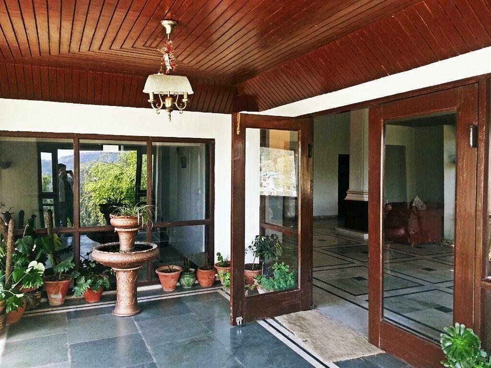 Royal Jardin Whistling Pines Resort Shimla Eksteriør billede
