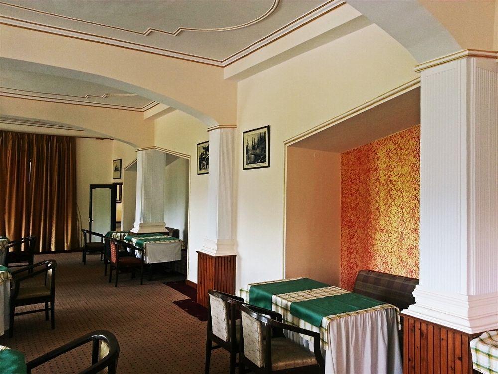 Royal Jardin Whistling Pines Resort Shimla Eksteriør billede