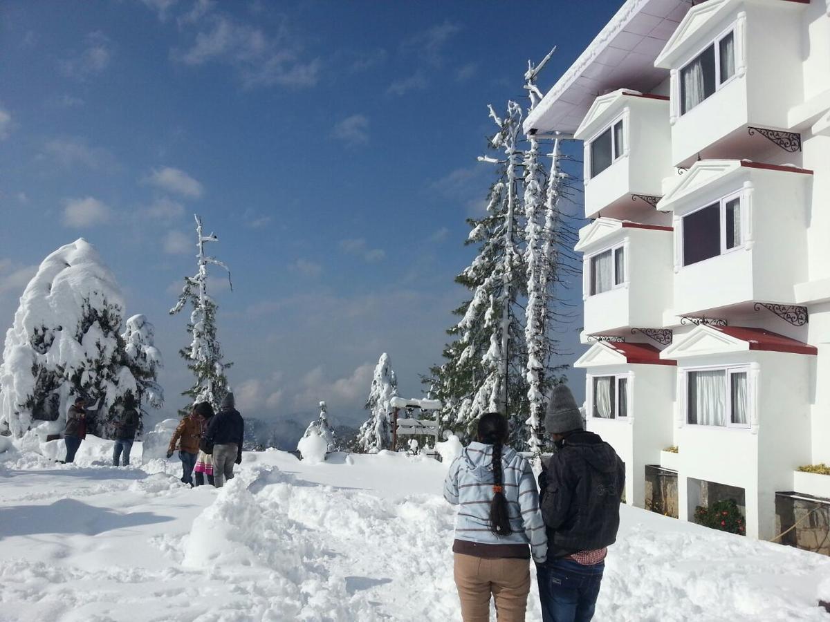 Royal Jardin Whistling Pines Resort Shimla Eksteriør billede
