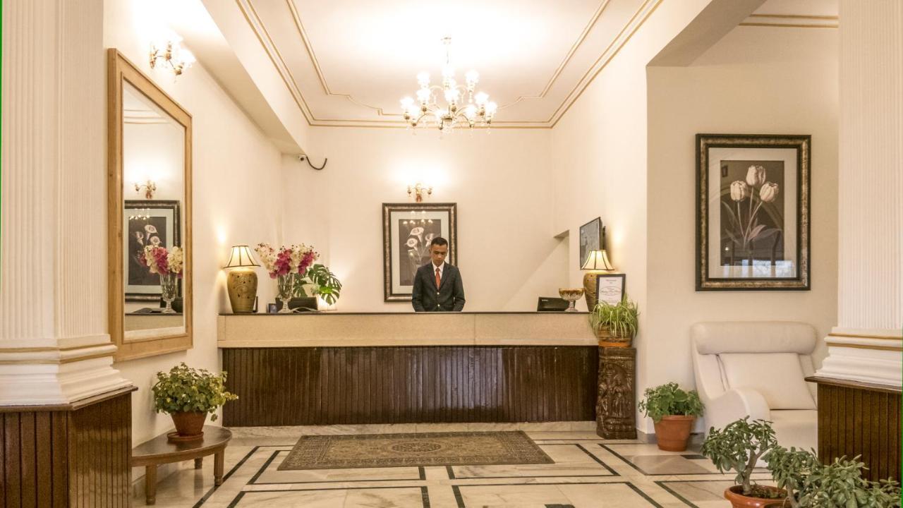 Royal Jardin Whistling Pines Resort Shimla Eksteriør billede