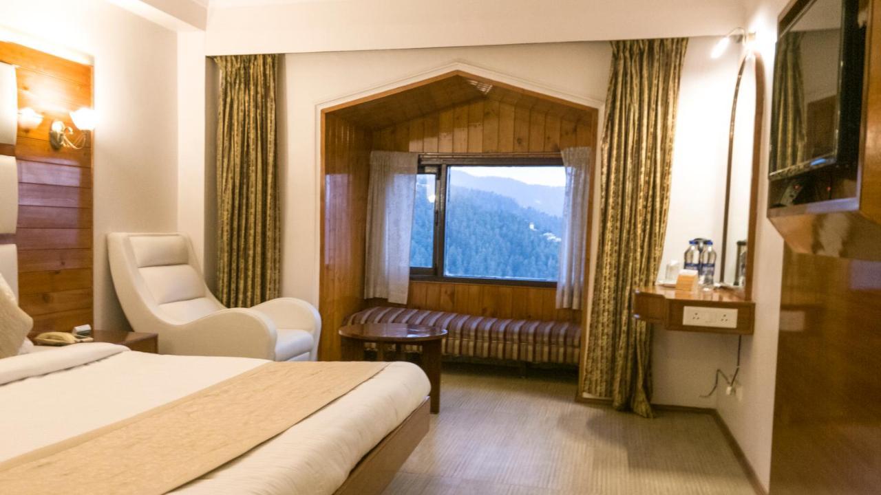 Royal Jardin Whistling Pines Resort Shimla Eksteriør billede