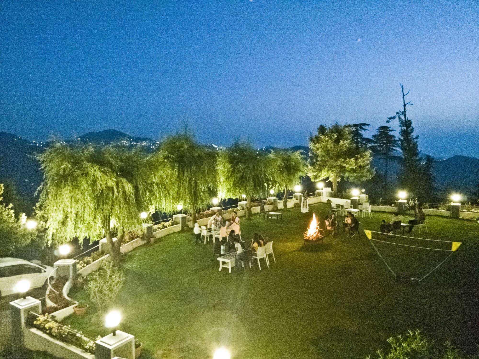 Royal Jardin Whistling Pines Resort Shimla Eksteriør billede